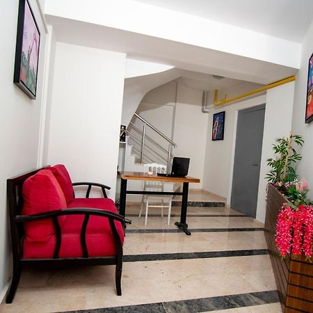 Arney Suites Eskisehir Bagian luar foto