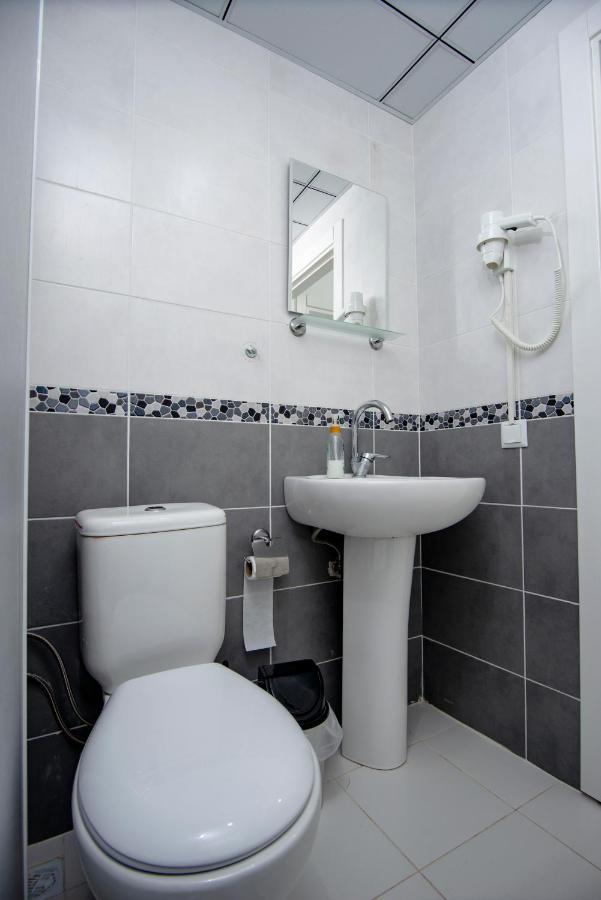 Arney Suites Eskisehir Bagian luar foto