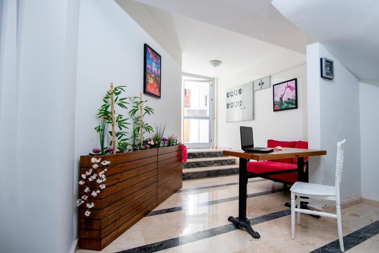 Arney Suites Eskisehir Bagian luar foto