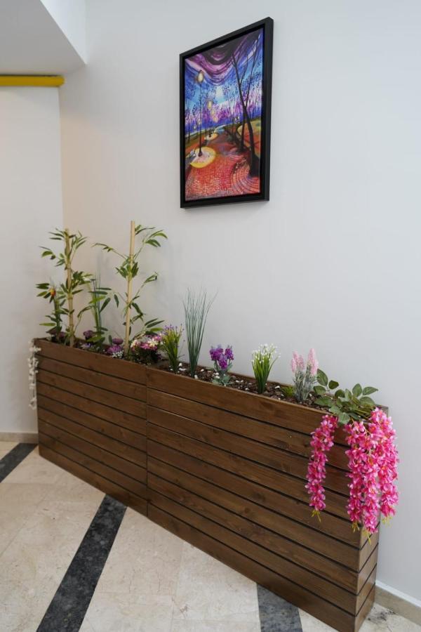 Arney Suites Eskisehir Bagian luar foto